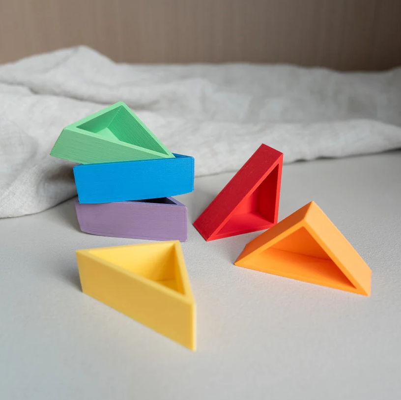 Mandigo Regenboog Bakjes – Set van 6 (rechte driehoek)