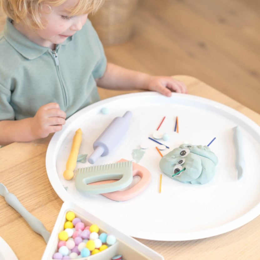 Tinker Tuesday #2: even uit je hoofd met speelklei