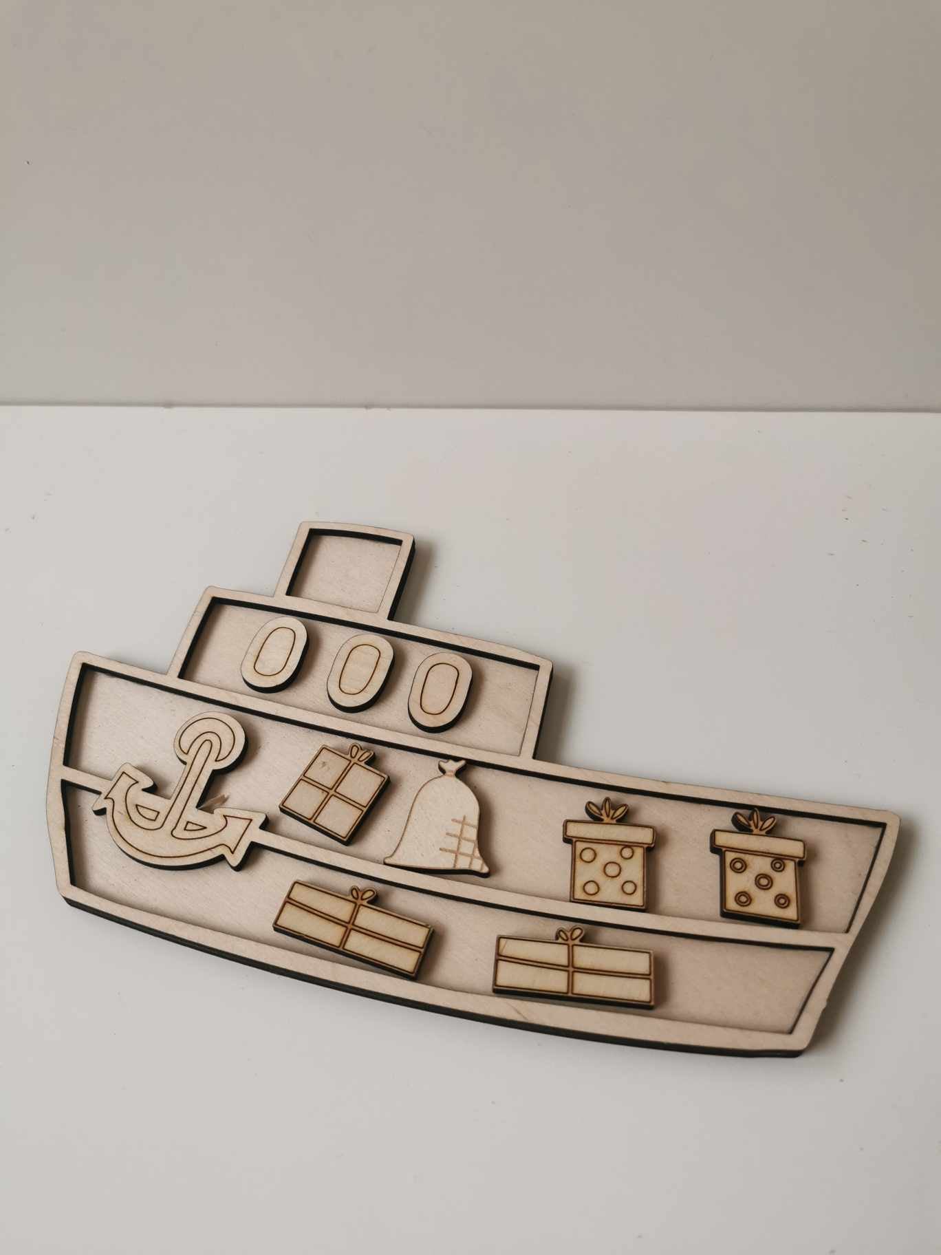 Houten vulfiguur stoomboot