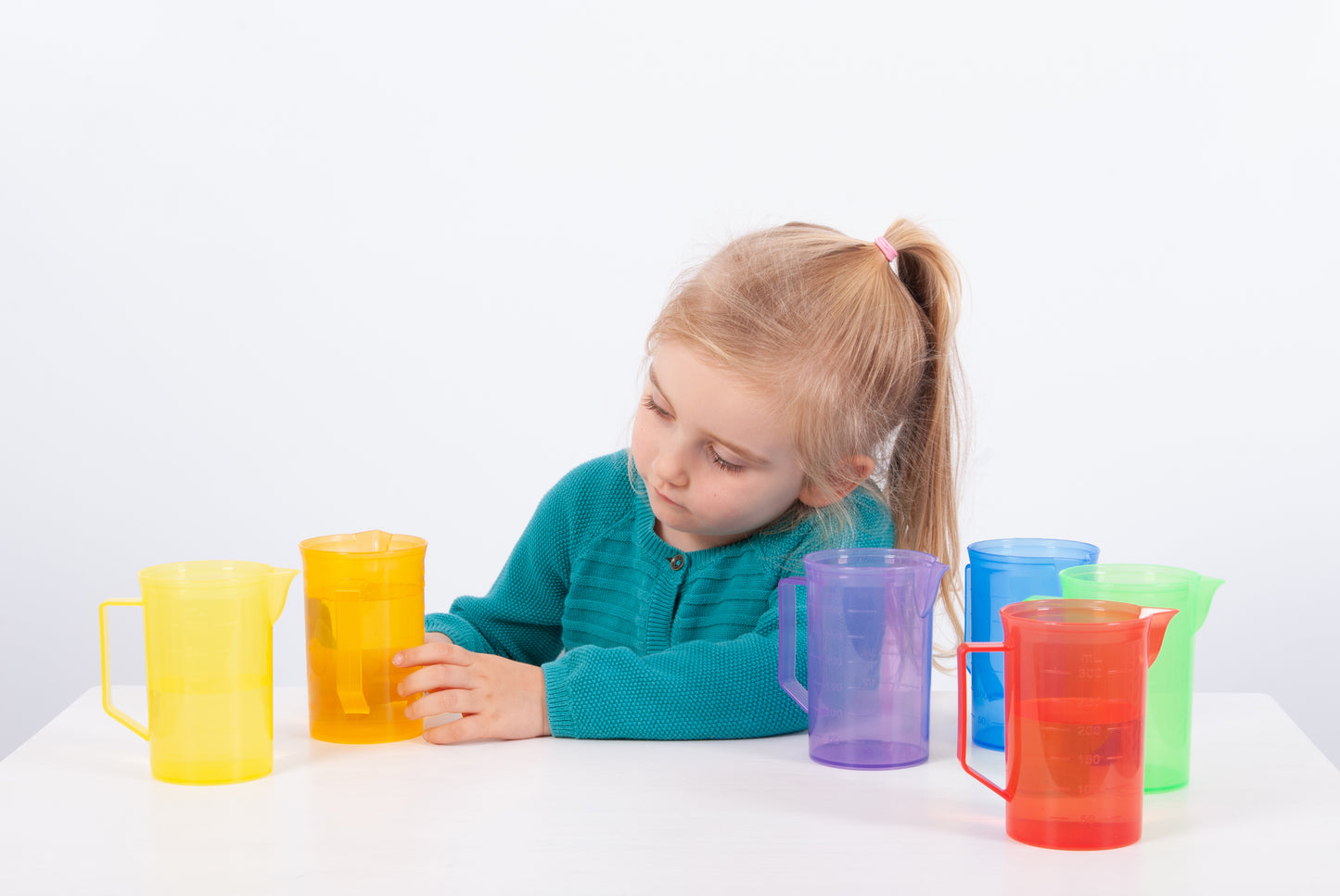 Set van 6 gekleurde maatbekers