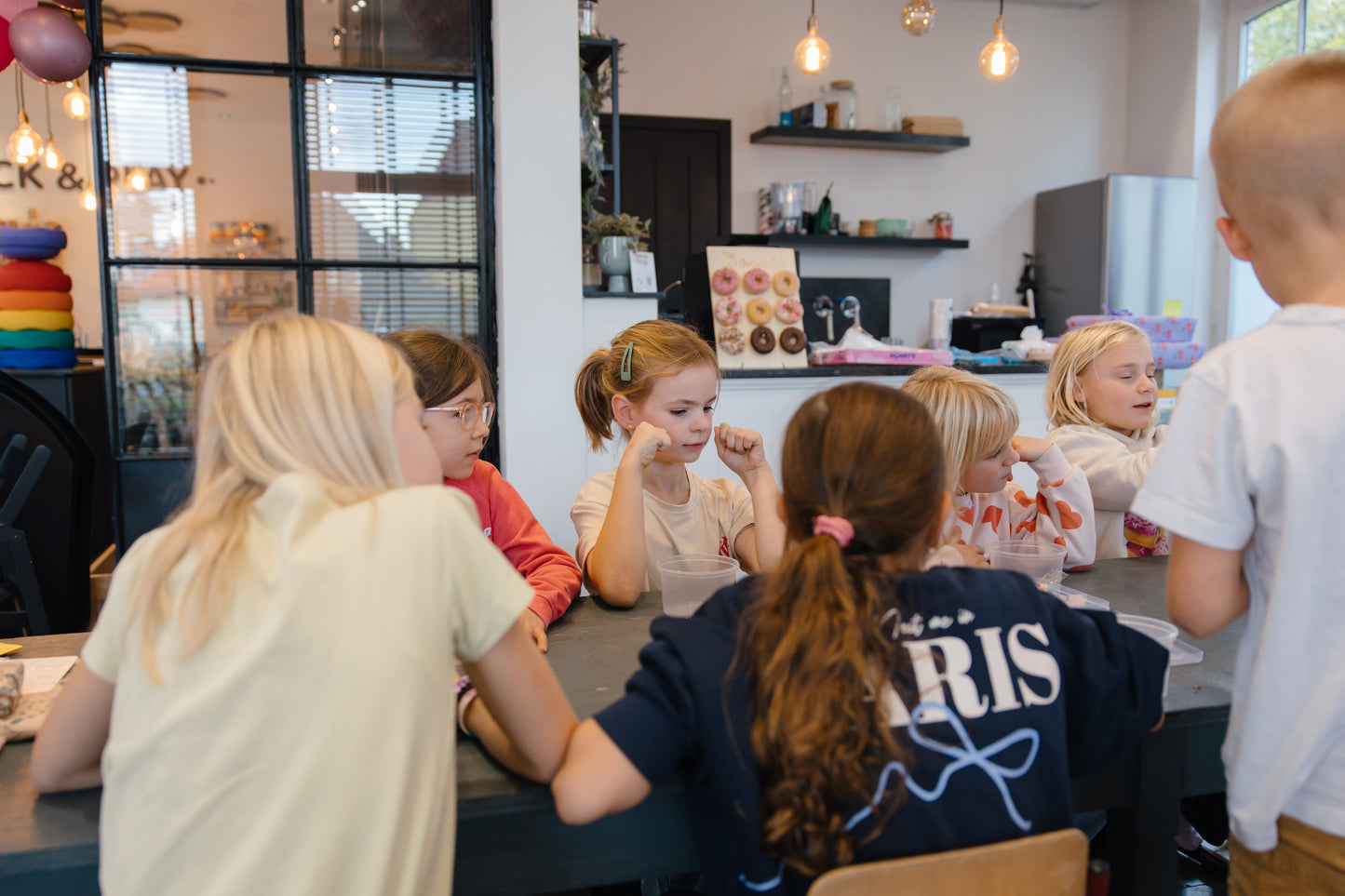 Workshop: magisch Halloween-slijm maken