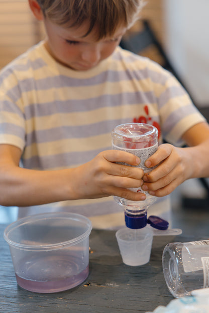 Workshop: magisch Halloween-slijm maken