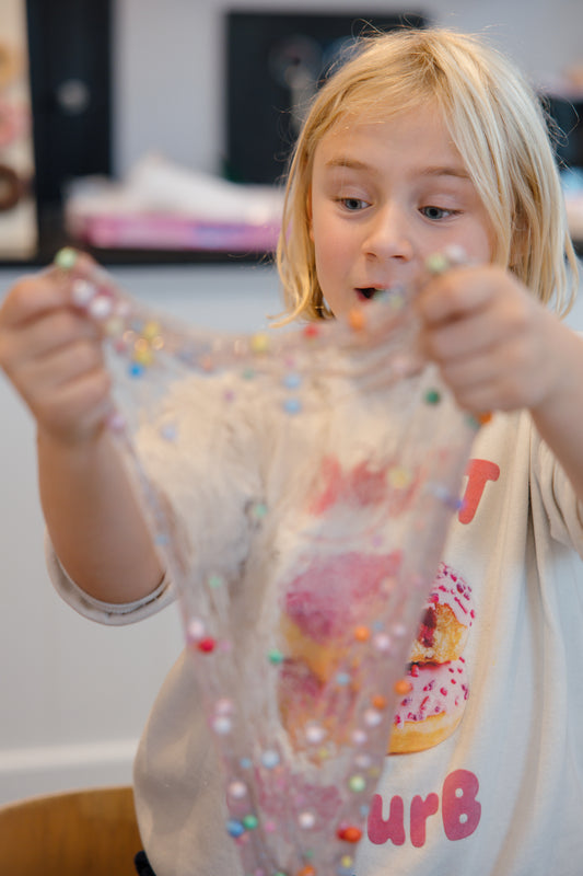 Workshop: magisch Halloween-slijm maken