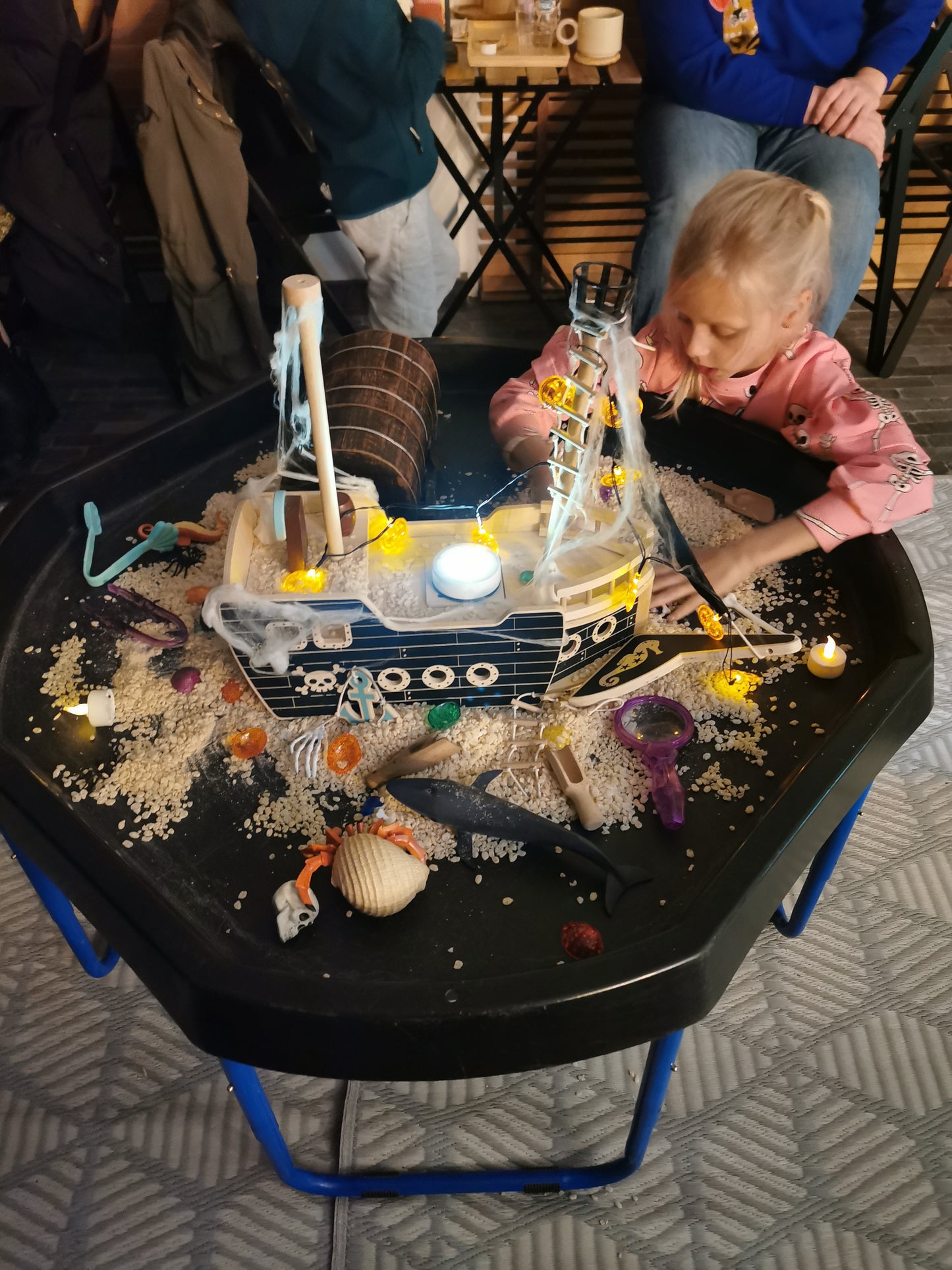 Spel en verhaal: speelsessie in het donker 🌙🎃