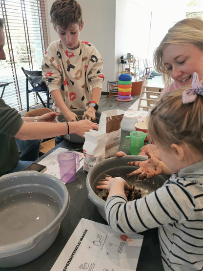 Workshop natuurlijk speeldeeg maken (thema Sint)