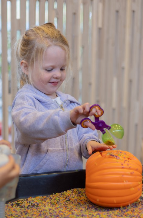 Sensorische speelsessie (thema Herfst/Halloween)