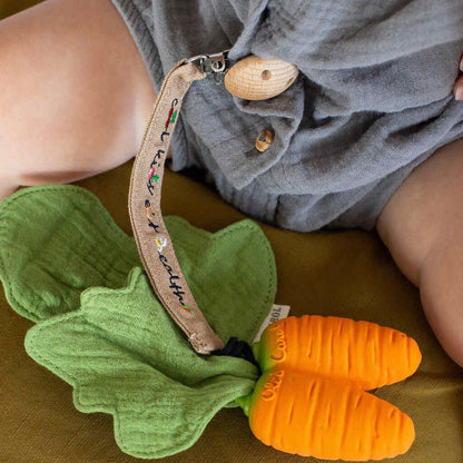 Bijtspeeltje en doudou - Cathy The Carrot
