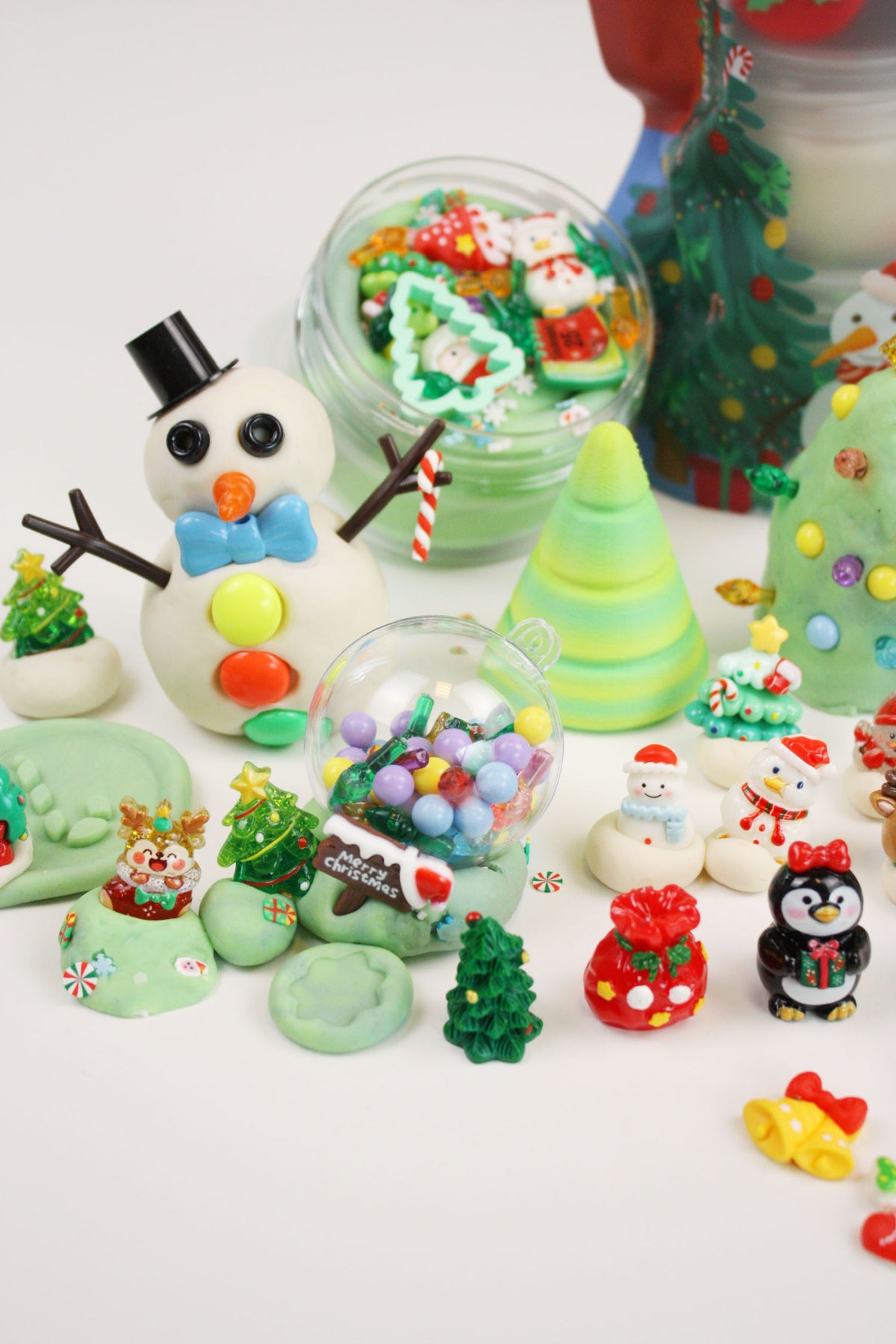 Happy Holidays Busy Bag – Sensorische speelset met natuurlijke speelklei